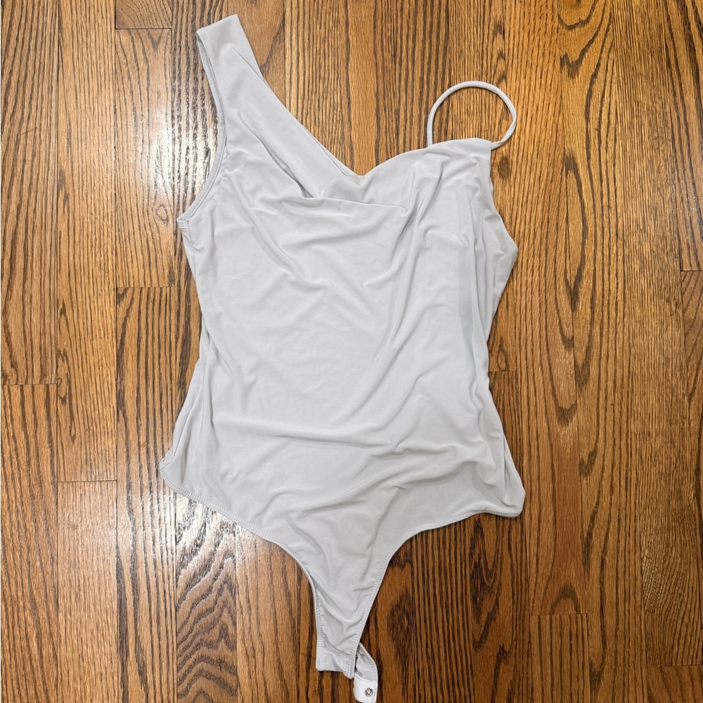 One-Shoulder Light Gray Bodysuit